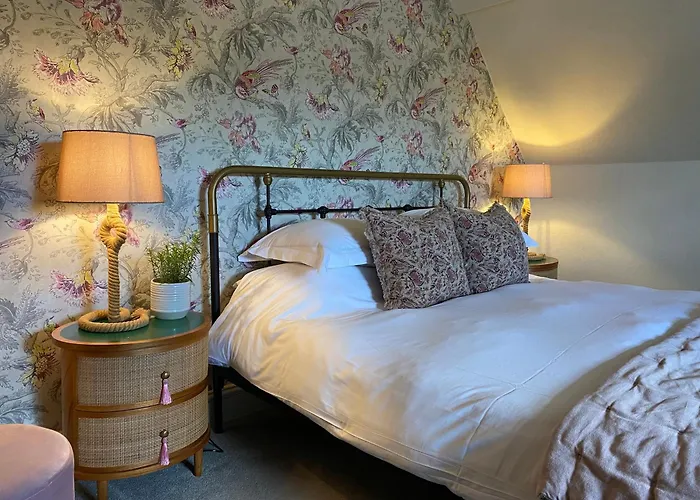 Halford House - Adults Only