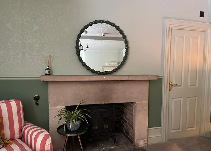 Halford House - Adults Only